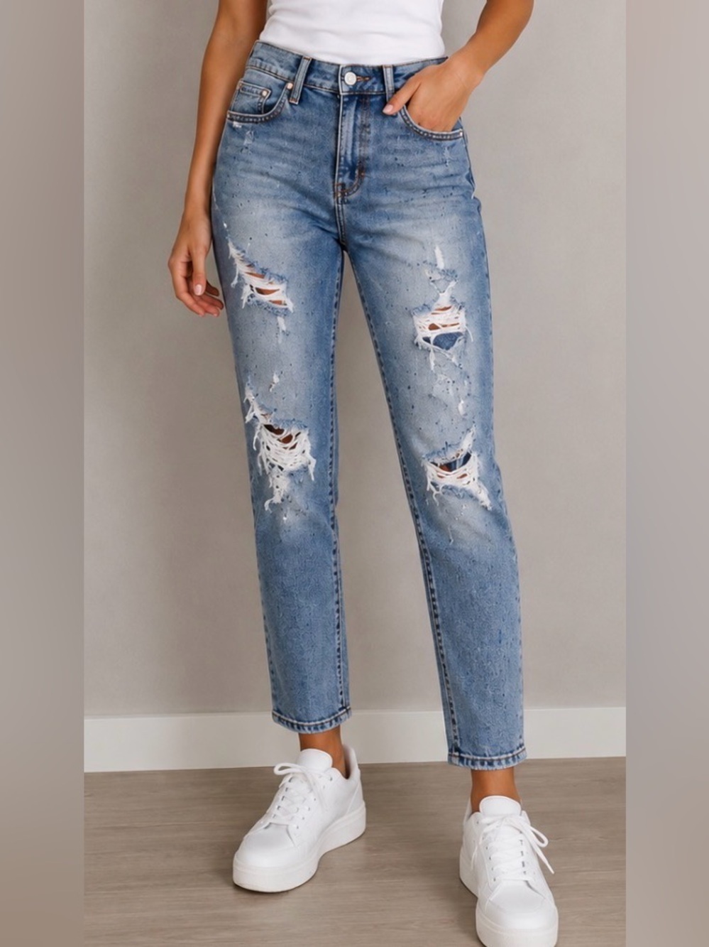 Judy Blue Lucky Charms Paint Splatter Boyfriend Distressed Jeans Vintage Denim
